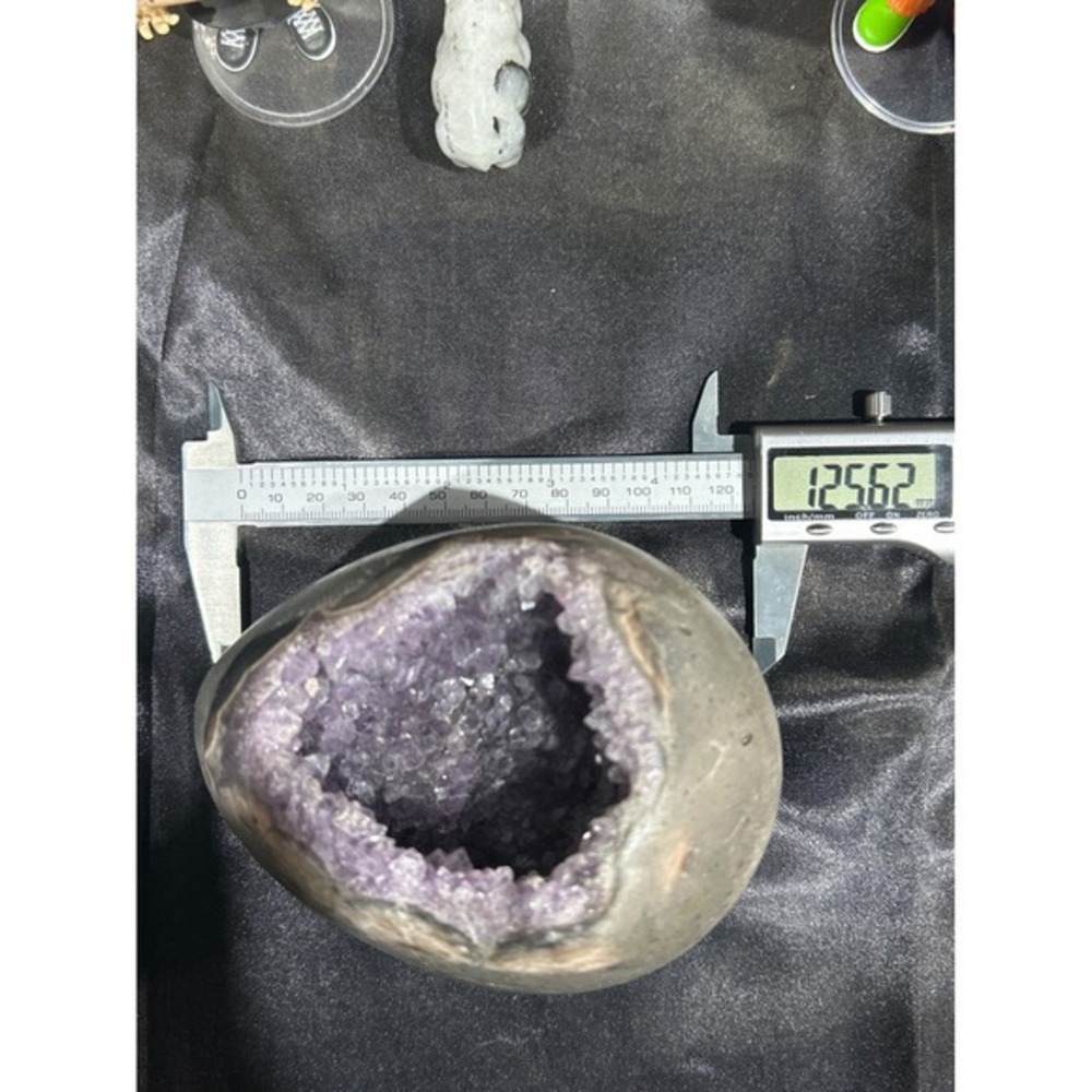 Amethyst Geode Egg Polished Crystal Specimen Purple Quartz 125mm - Picture 5 of 9